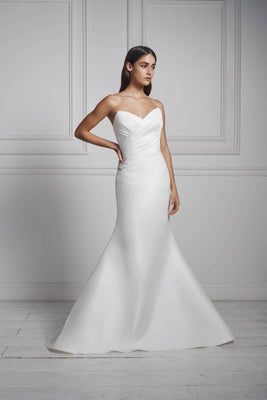 Vera Wang Delaney - Size 12 – Luxe Redux Bridal