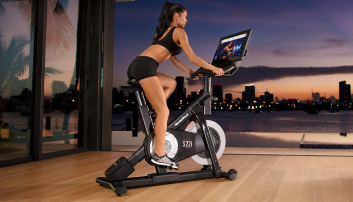 Spin Bike vs Exercise Bike - Which one is BETTER? (Differences) 