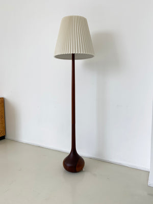 beneden Langwerpig Slim 1960s Solid Teak Teardrop Floor Lamp – Home Union NYC