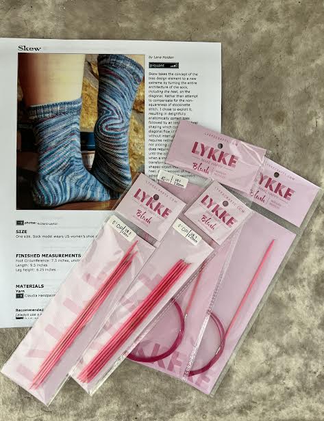 Lykke: Blush Fixed Circular Needles (32”) – Knitters Without Borders LLC