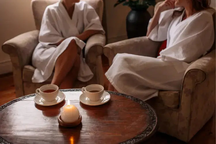 mother and her girlfriend go to spa to relax on mother's day-inselife.com