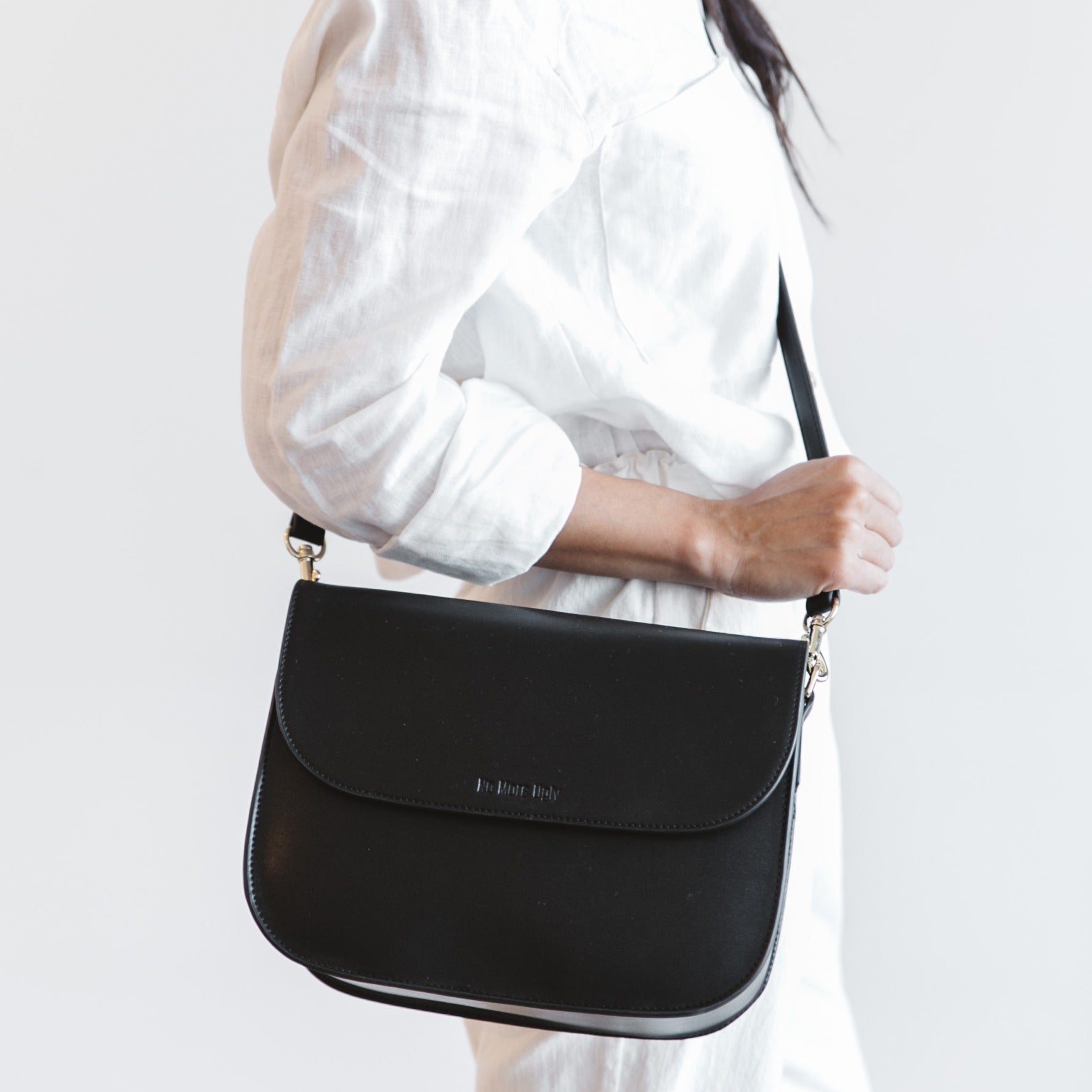 minimalist crossbody bag