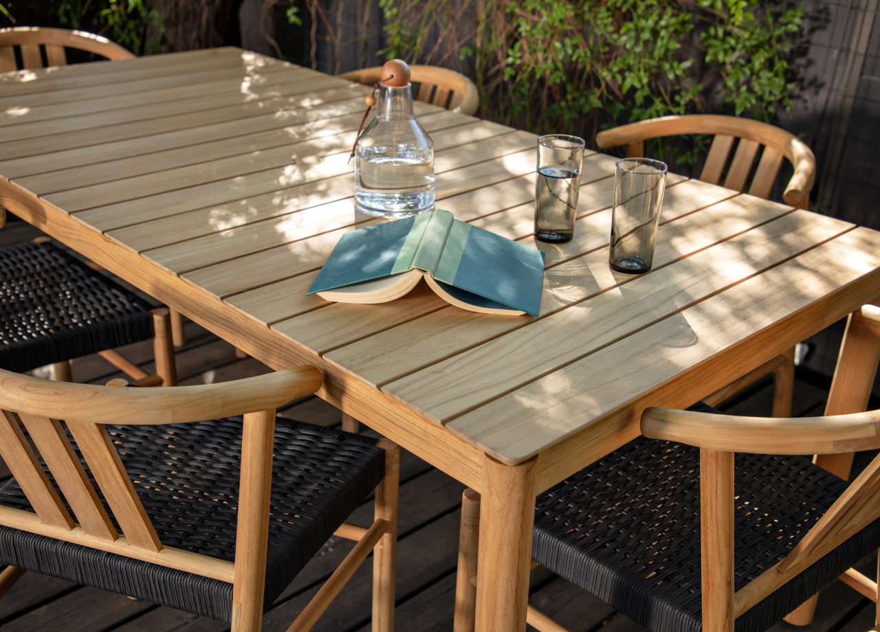 Neighbor Outdoor Dining Set