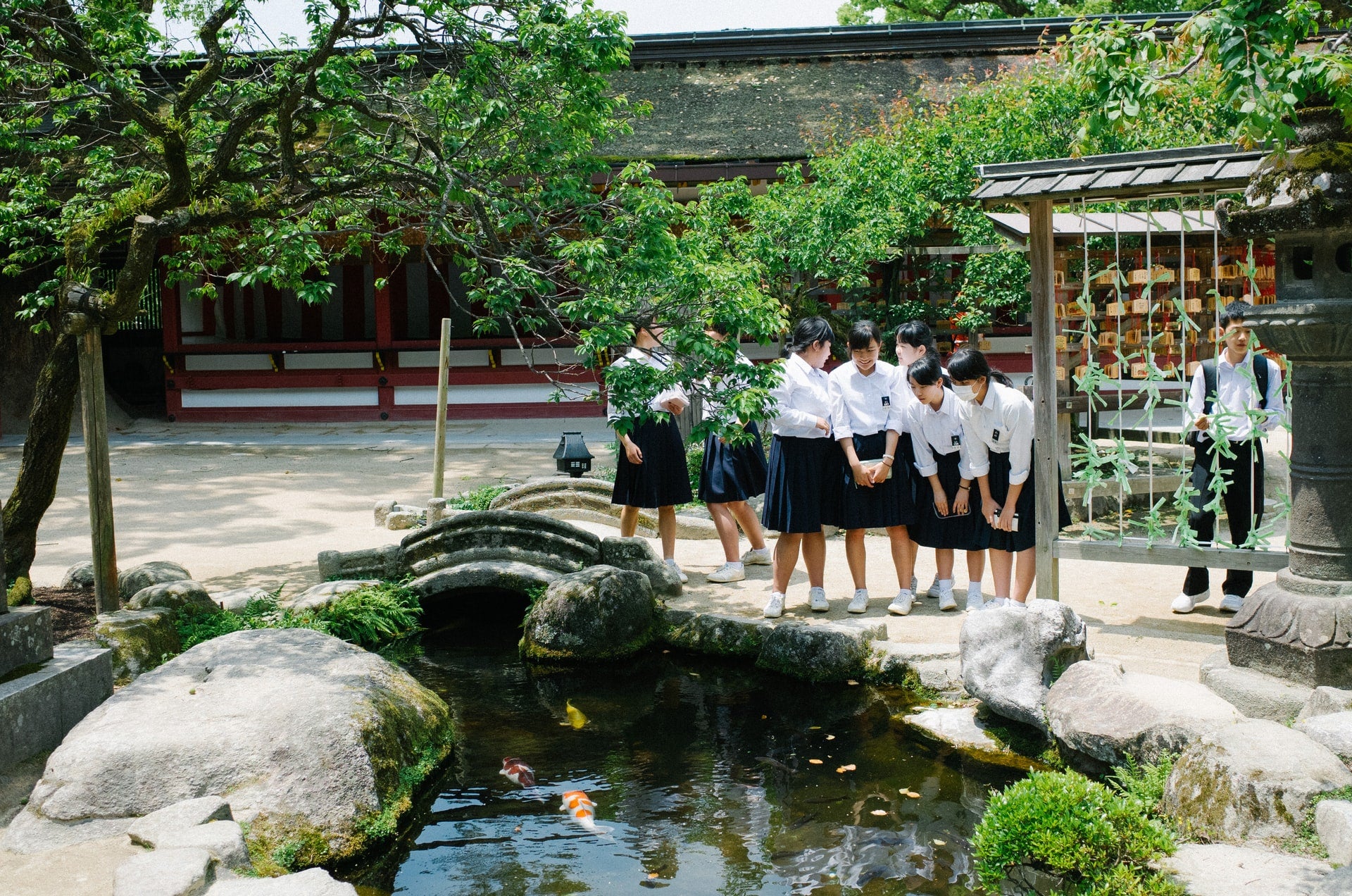 japanese-schoolchildren-in-a-garden