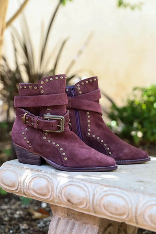 Kariella Suede Boots Purple