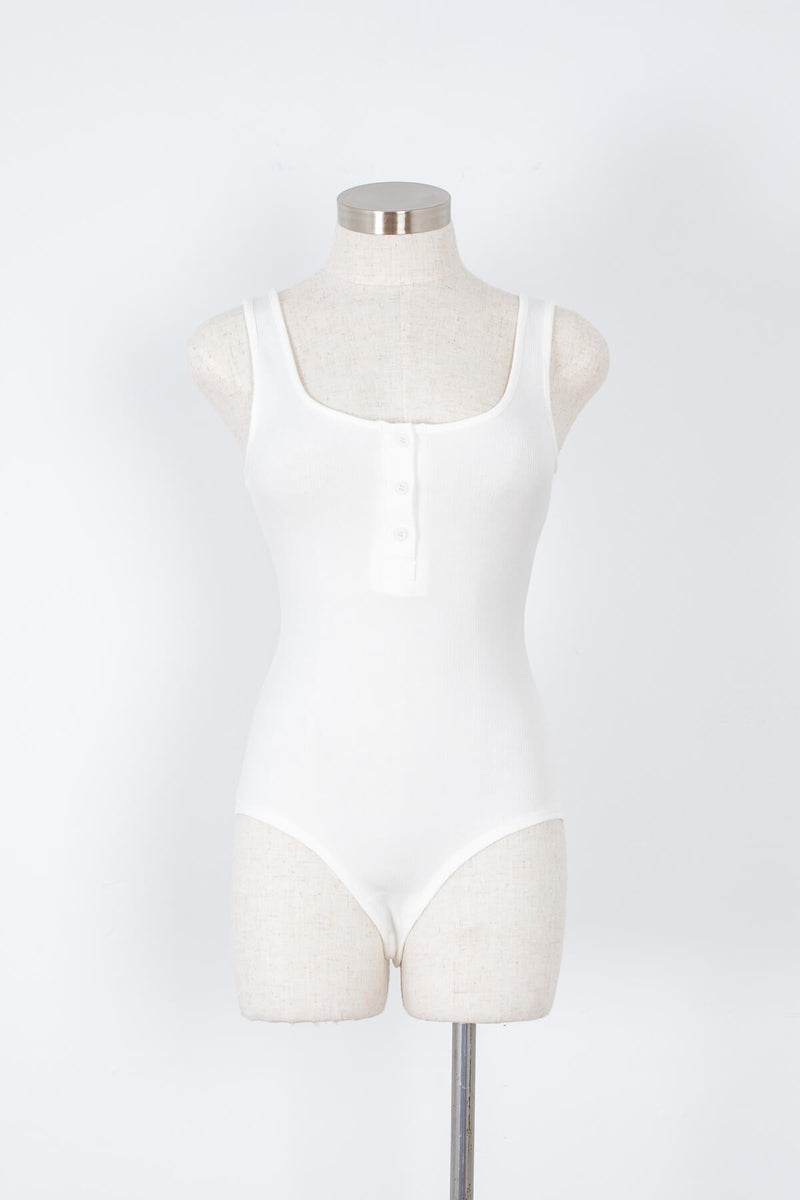Women's white ribbed scoop neck bodysuit | Kariella