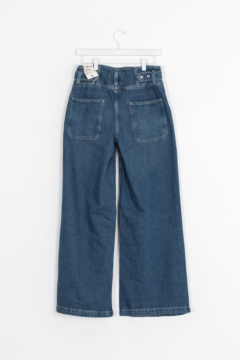 Blue wide leg button up jeans by Free People | Kariella