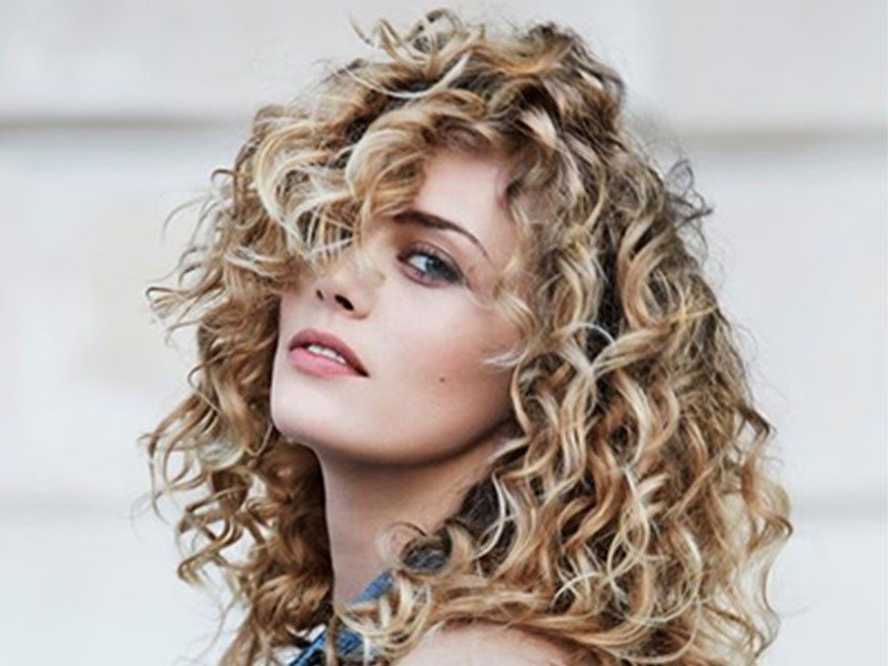 3 Quick Hairstyles For Curly Hair 3 Quick Hairstyles For Curly