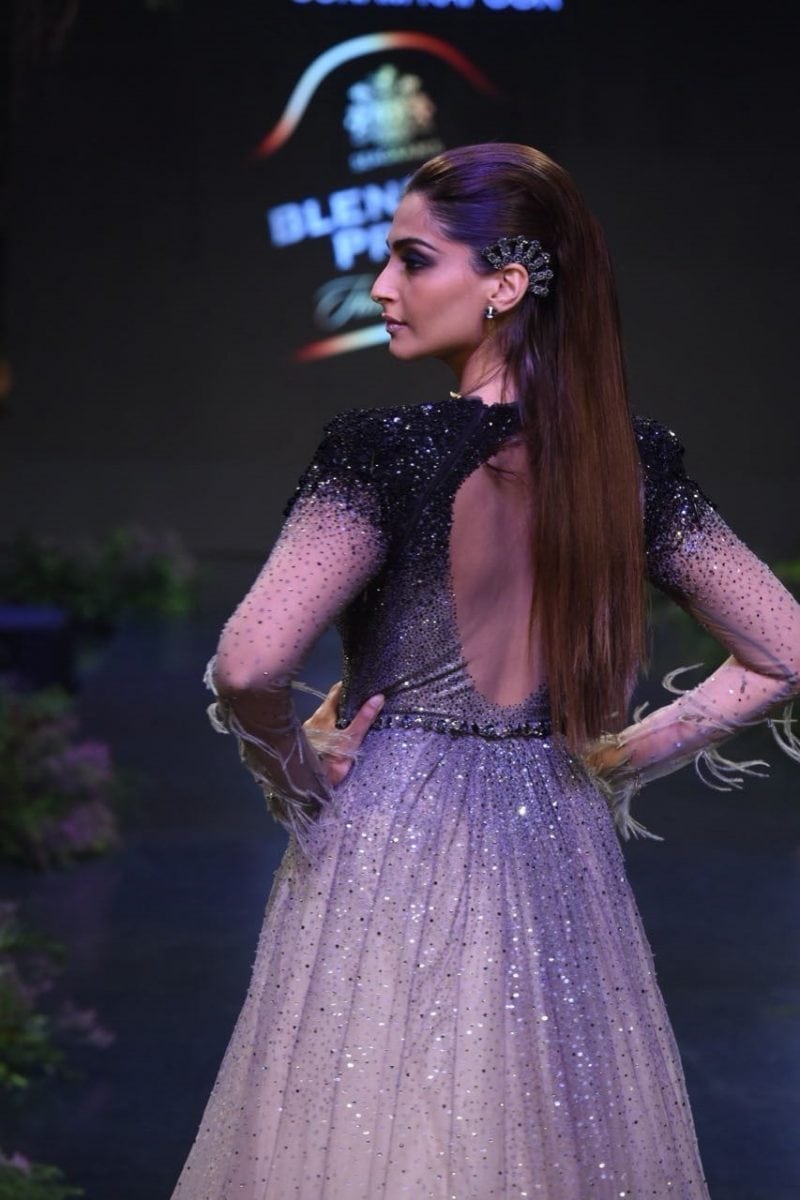 Sonam Kapoor Hairstyles Sonam Kapoor Hairstyles Bblunt