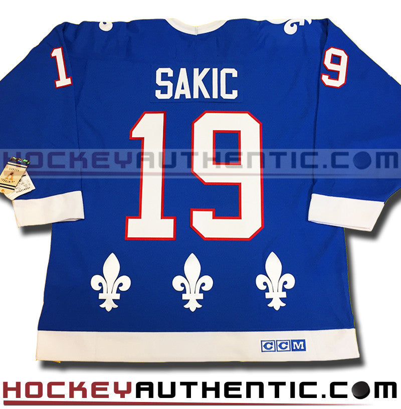 joe sakic jersey