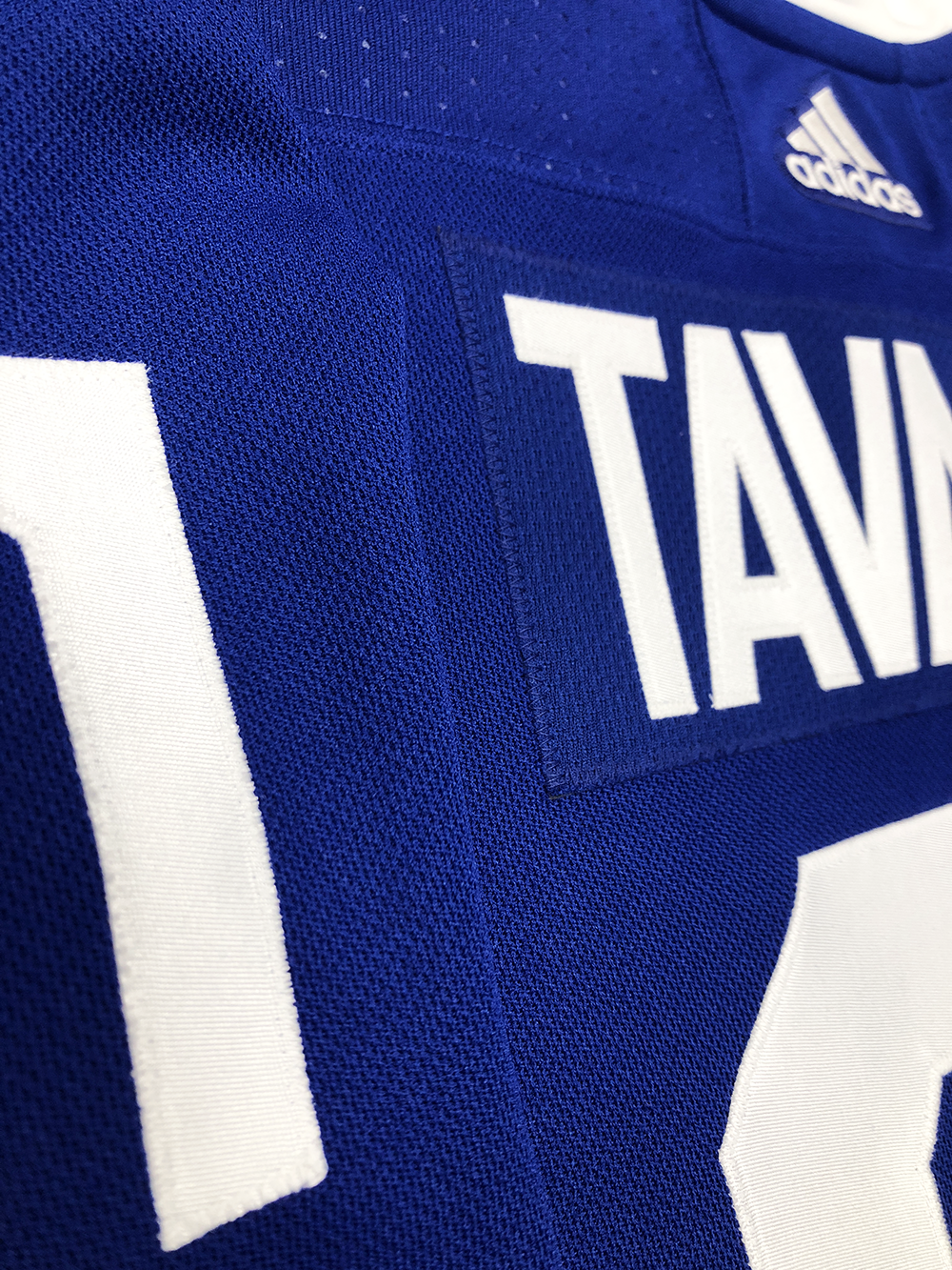 tavares hockey jersey