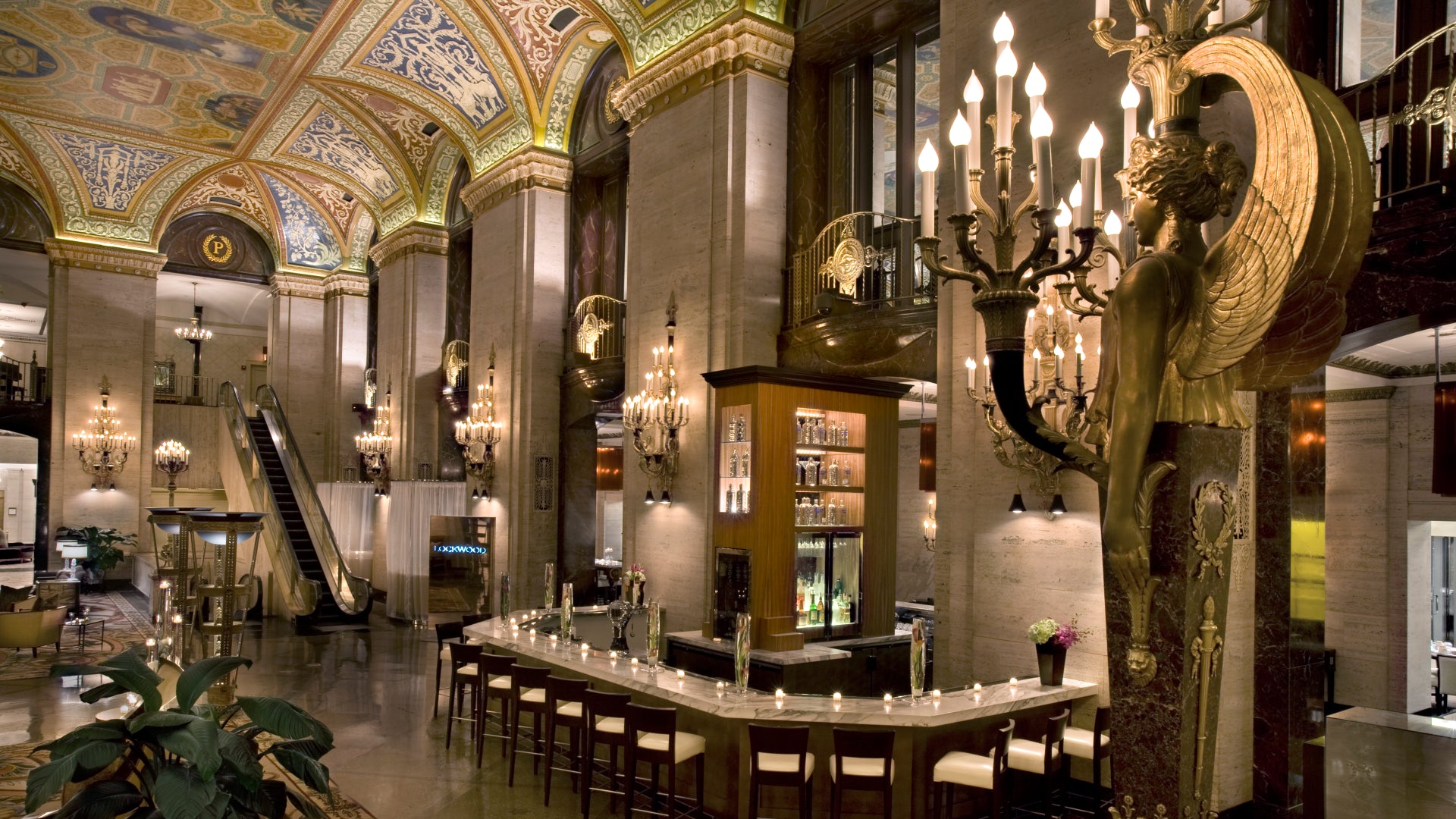 PHC-168  - Lobby Bar.webp__PID:841fb457-5186-4f54-894a-fc4bf4eb140d