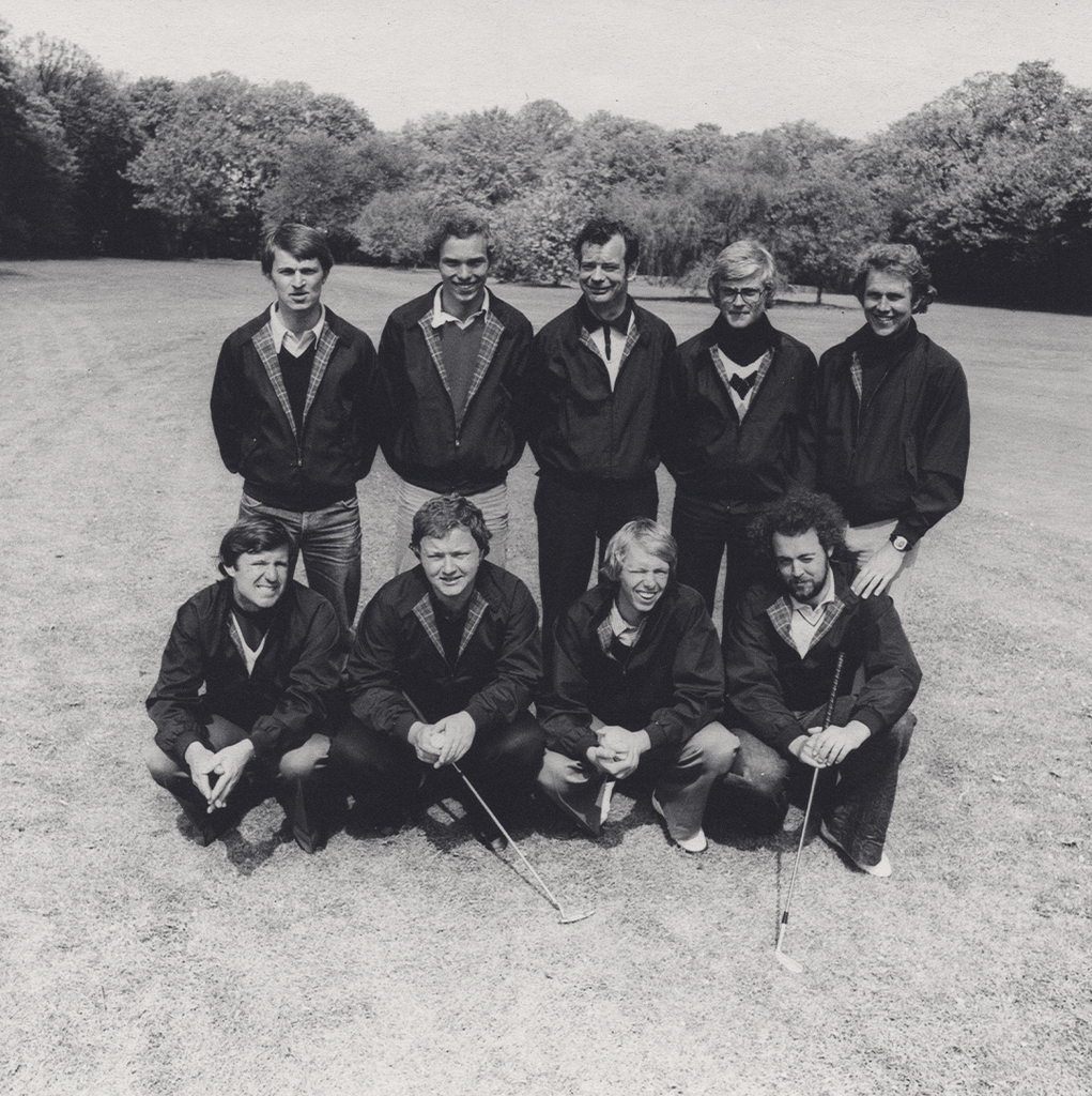 golfers in g9 harrington jacket by baracuta