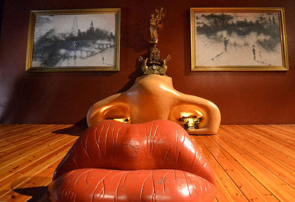 A dali museum figueras mouth lips