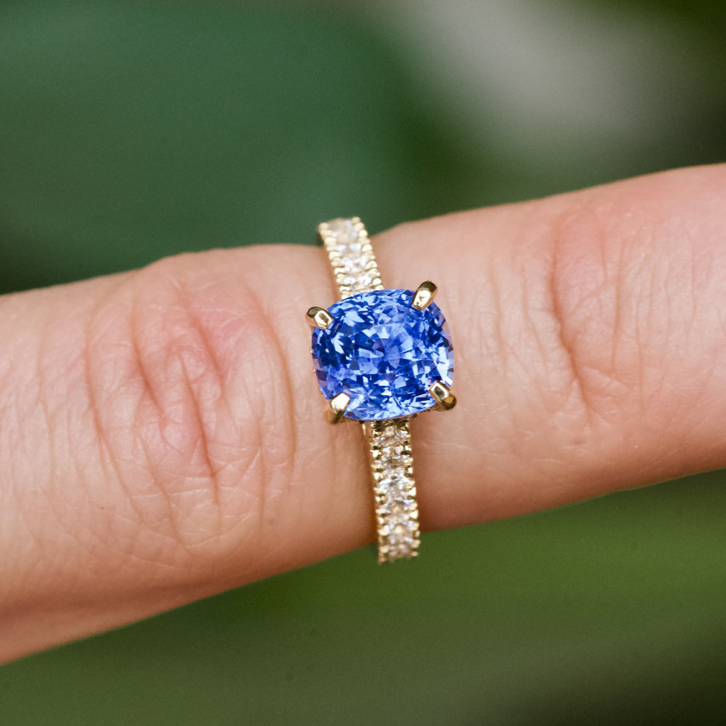 blue sapphire yellow gold engagement ring