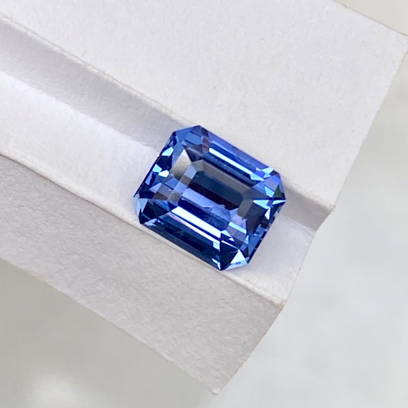 Blue Sapphire Emerald Cut Unheated Ceylon 1 carat – deliqagems