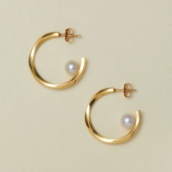 Gold earrings for models