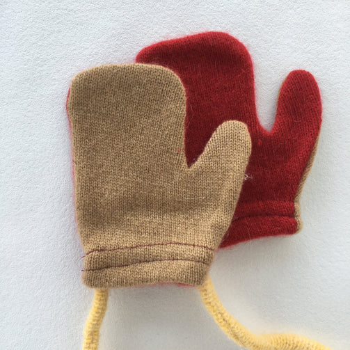 recycled cashmere mittens