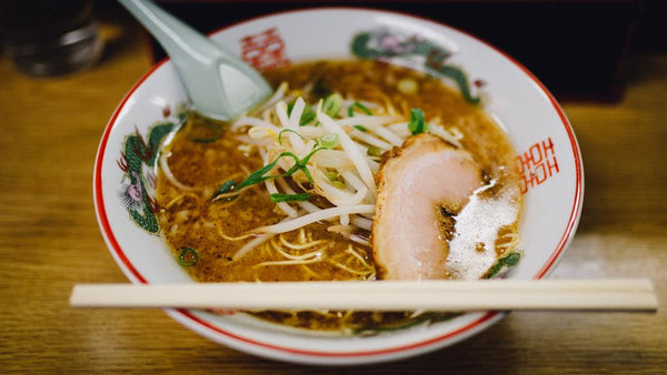 ramen bowl chopsticks