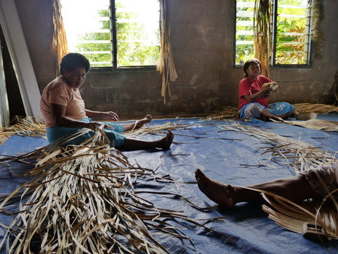 Fijian pandanus plant weavers working together as a community endeavour - Tali Tali | Eco Yoga Store