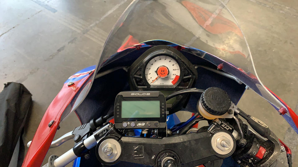 sv650 phone mount