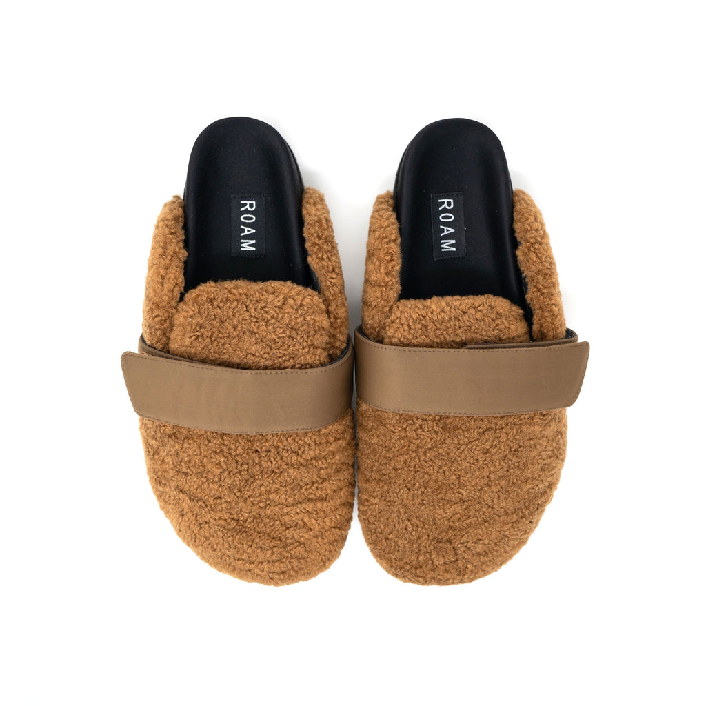 ROAM MEN'S FUZZY SLIDER SLIPPERS TAUPE FAUX SHEARLING – R0AM