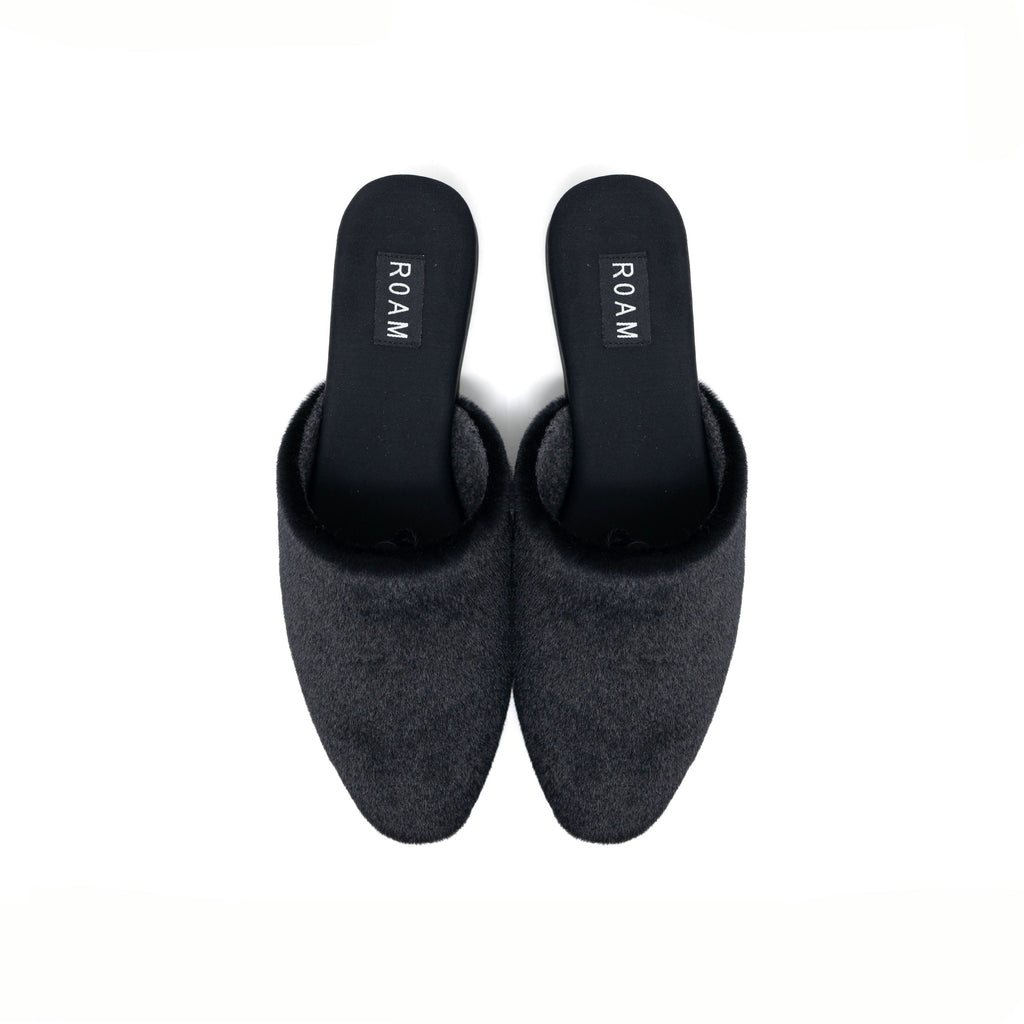 ROAM CLOUD MULE BLACK FAUX FUR – R0AM