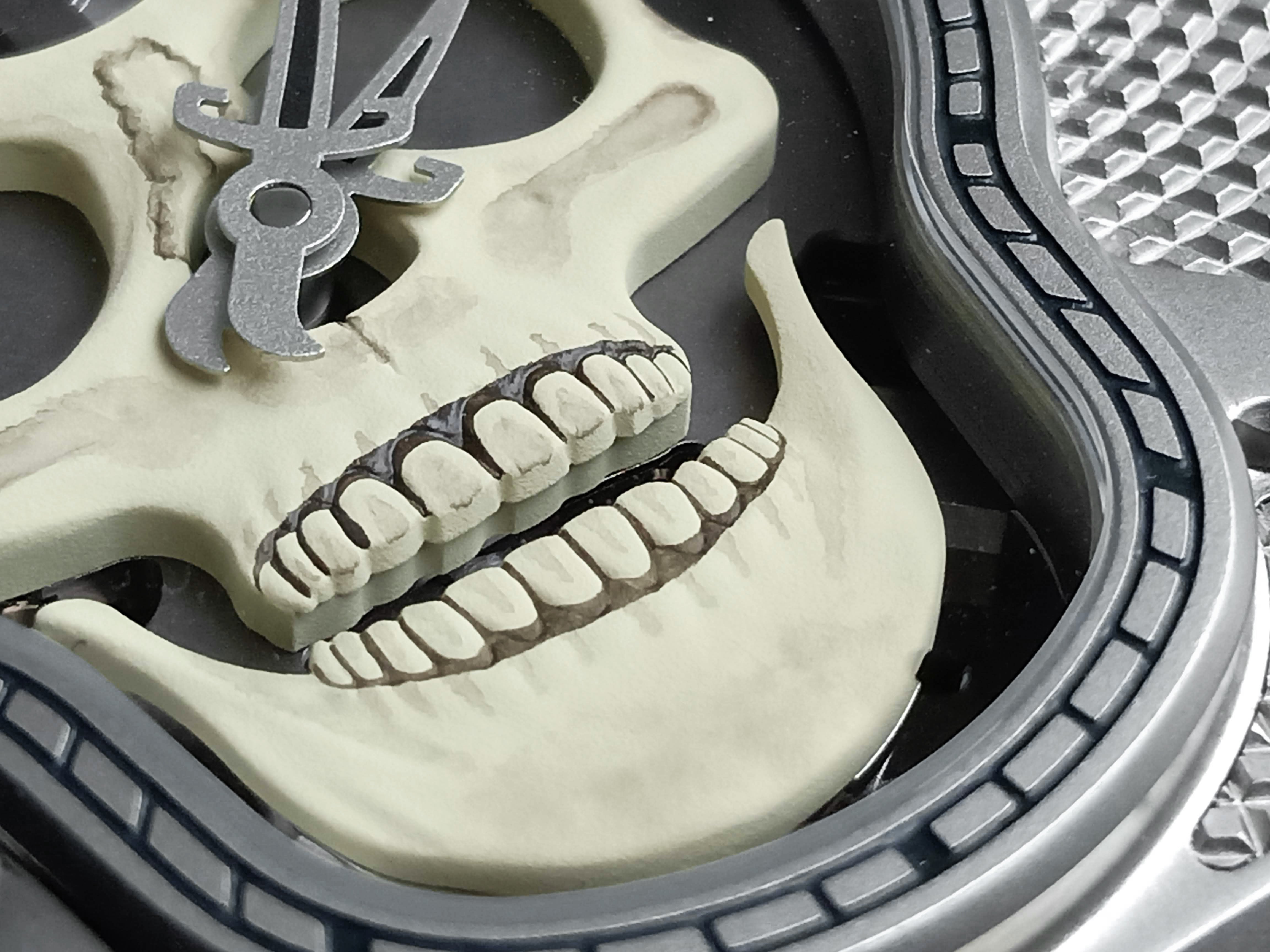 Bell & Ross BR 01 Laughing Skull  White_05