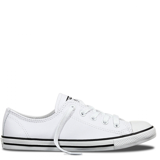 chuck taylor all star dainty leather low top white