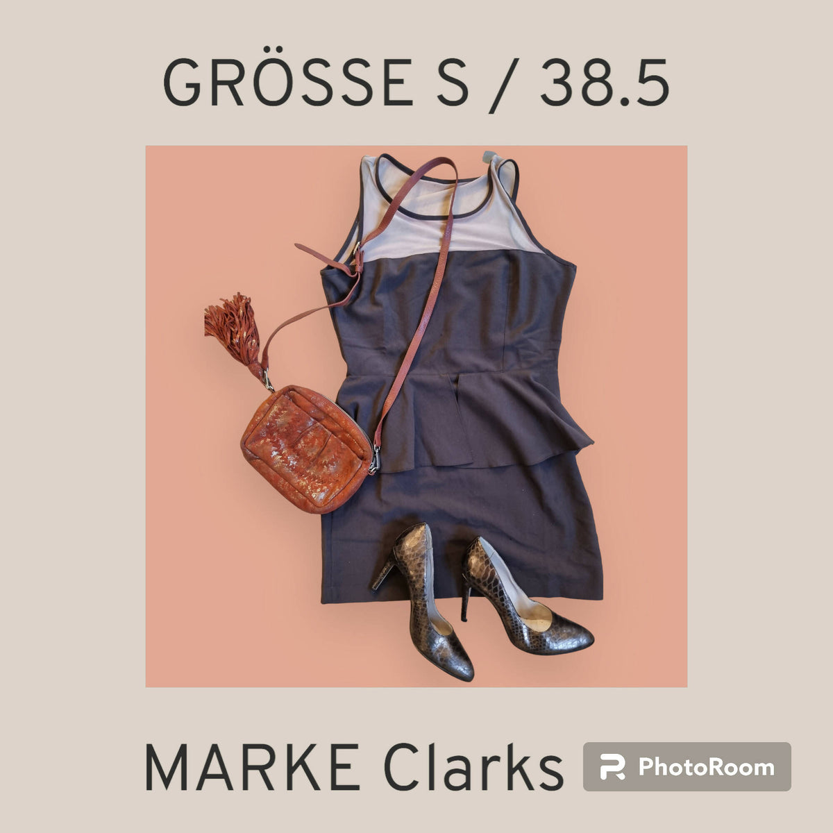 Kleid mit Clarks pumps und Tasche – secondhandkiste.ch