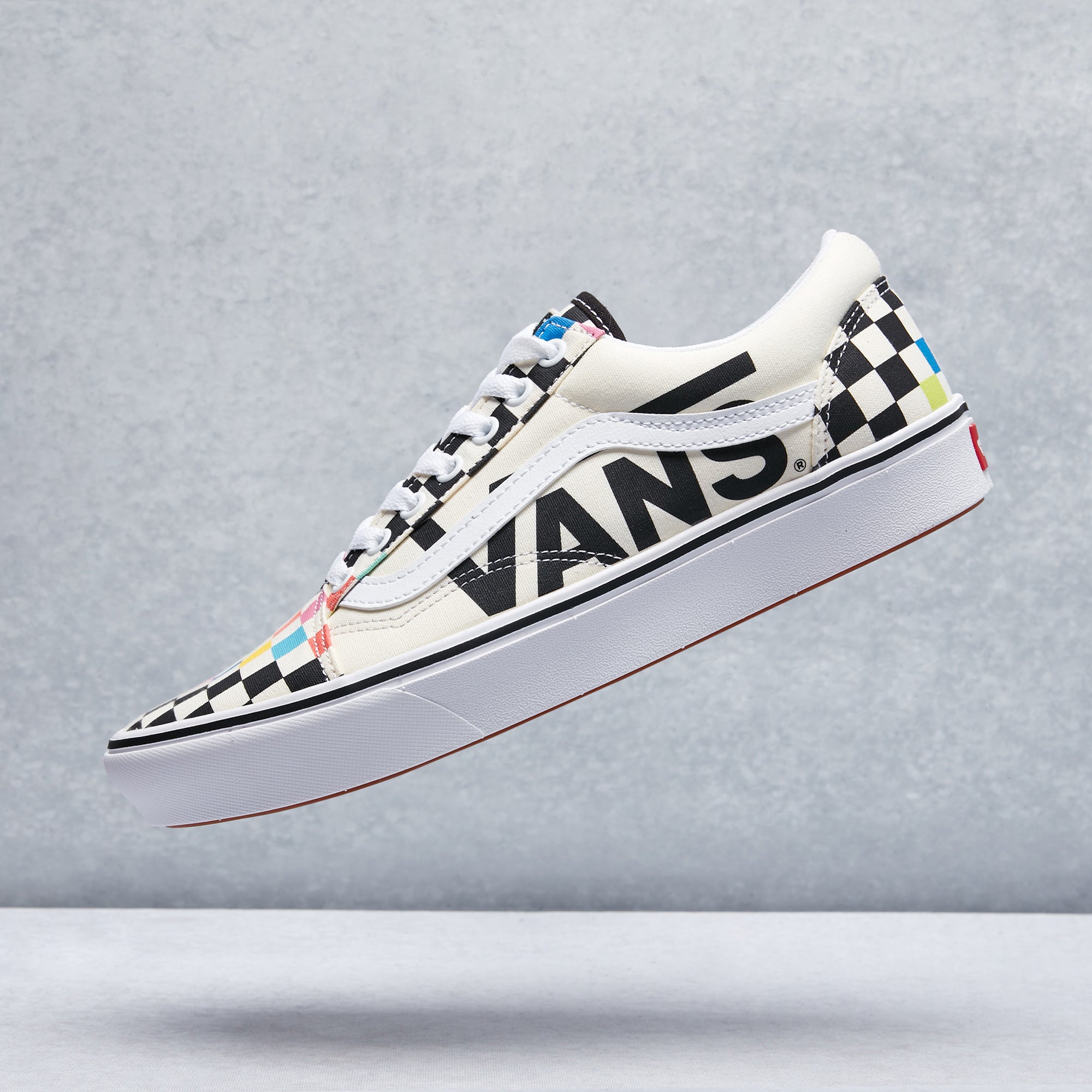 buy vans shoes online dubai