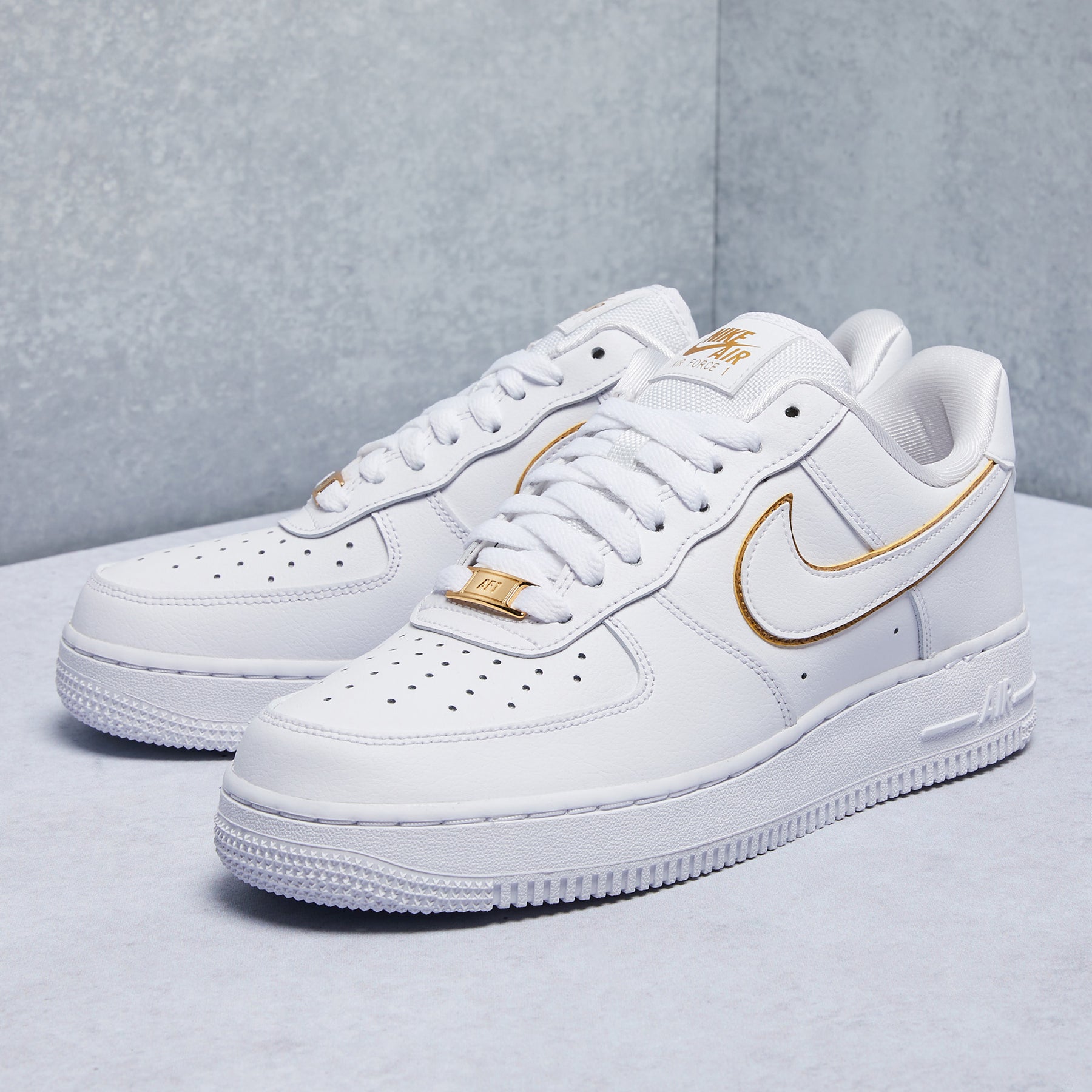 Nike Air Force 1 '07 Essential Shoe | Dropkick