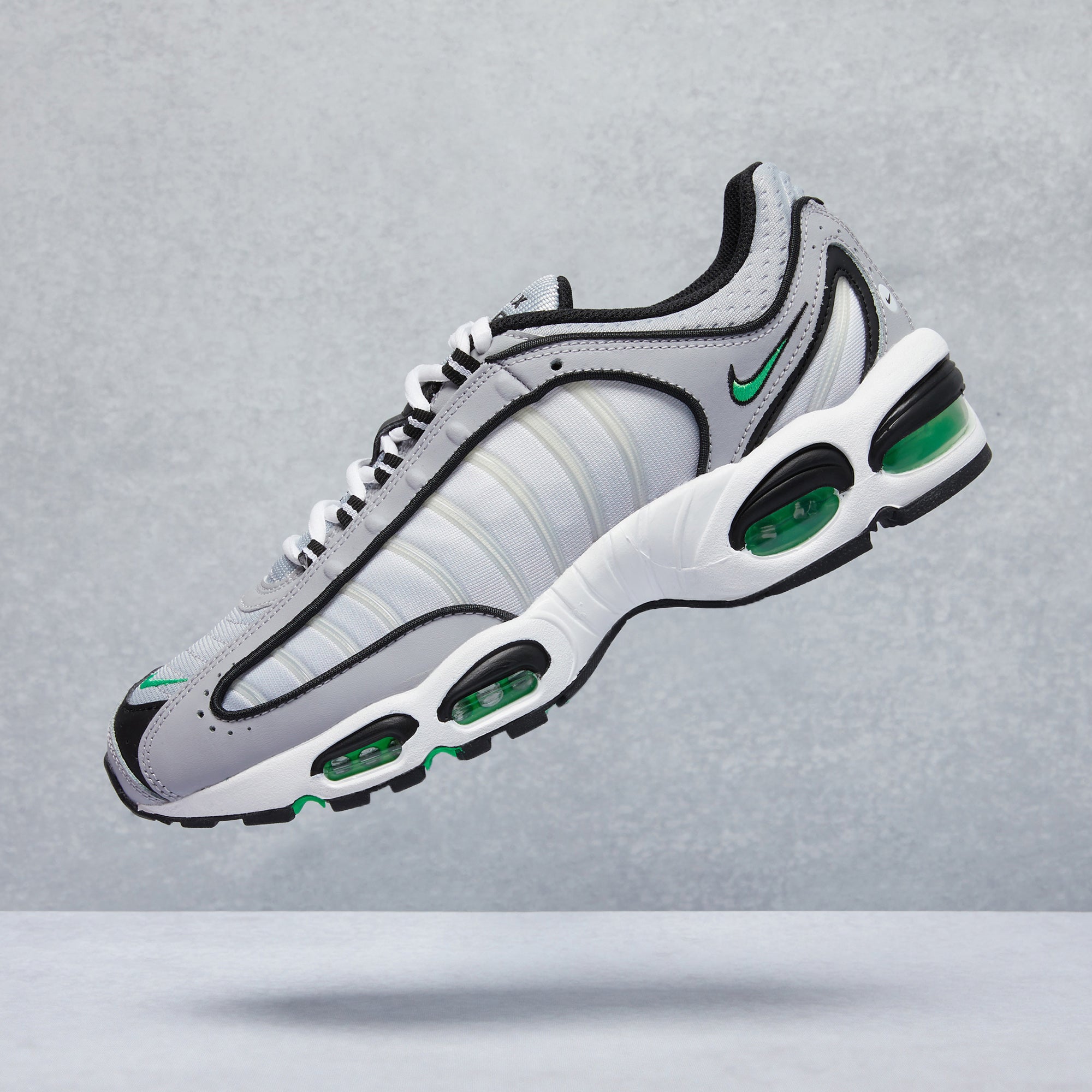 Nike Air Max Tailwind IV Shoe | Dropkick