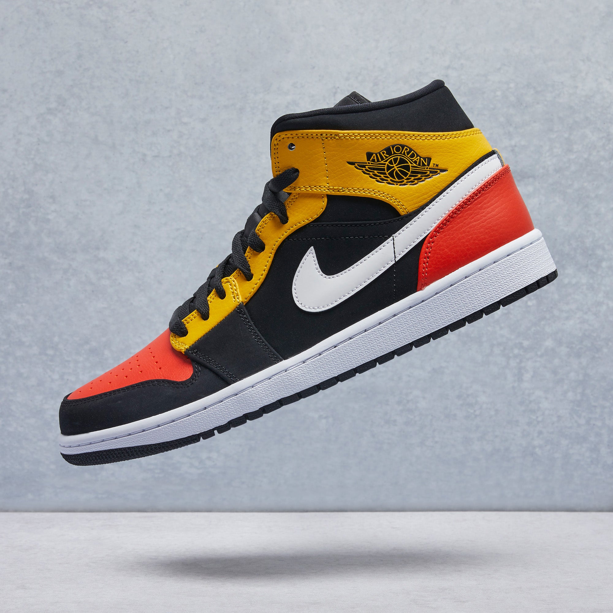 Jordan Air Jordan 1 Mid SE Shoe | Dropkick