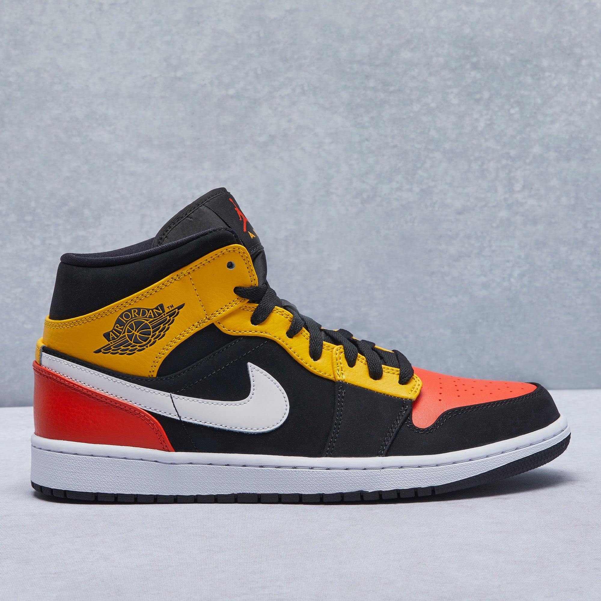 Jordan Air Jordan 1 Mid SE Shoe | Dropkick