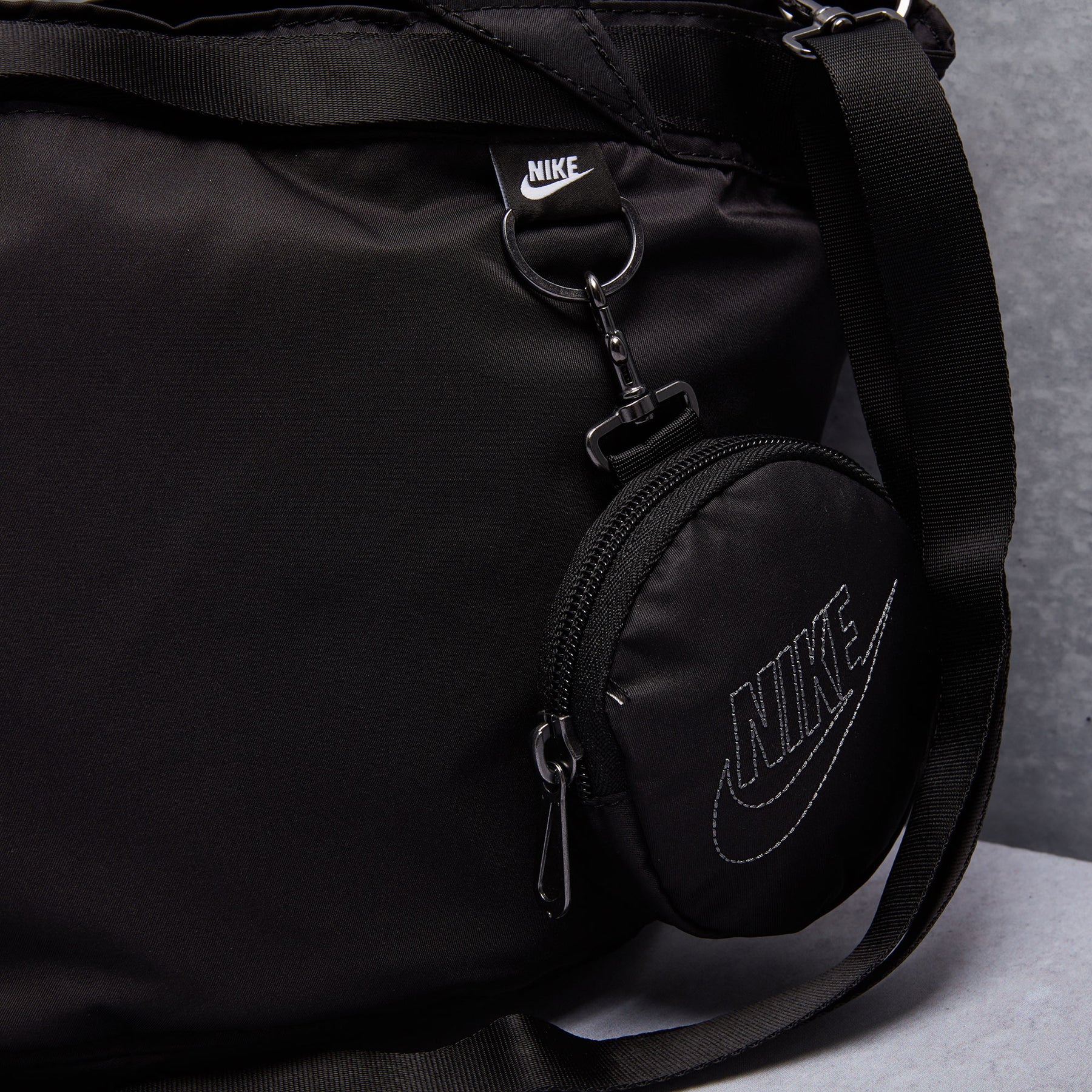Nike Sportswear Futura Luxe Tote Bag | Dropkick