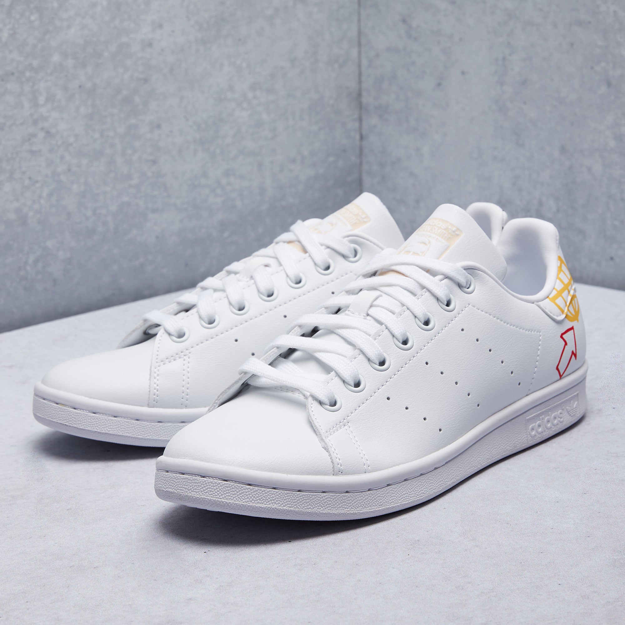 stan smith adidas dubai