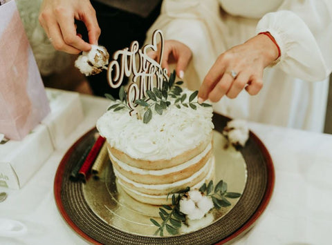 simple wedding cake