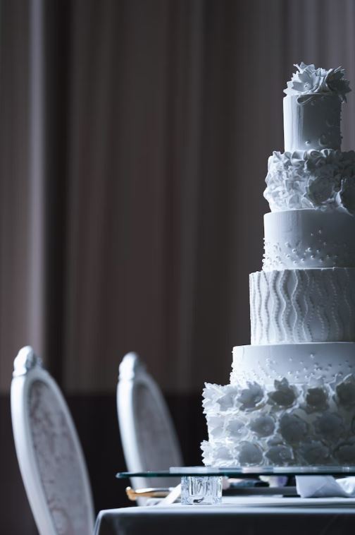 traditional tiered wedding cake