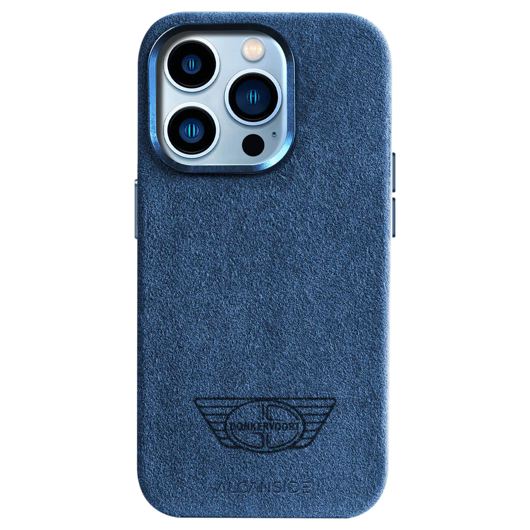 DKV23_022_iphone-14pm_alcantara_Case_Blue.webp__PID:574ce4c5-bec4-434a-a364-dd96cc6f68c2