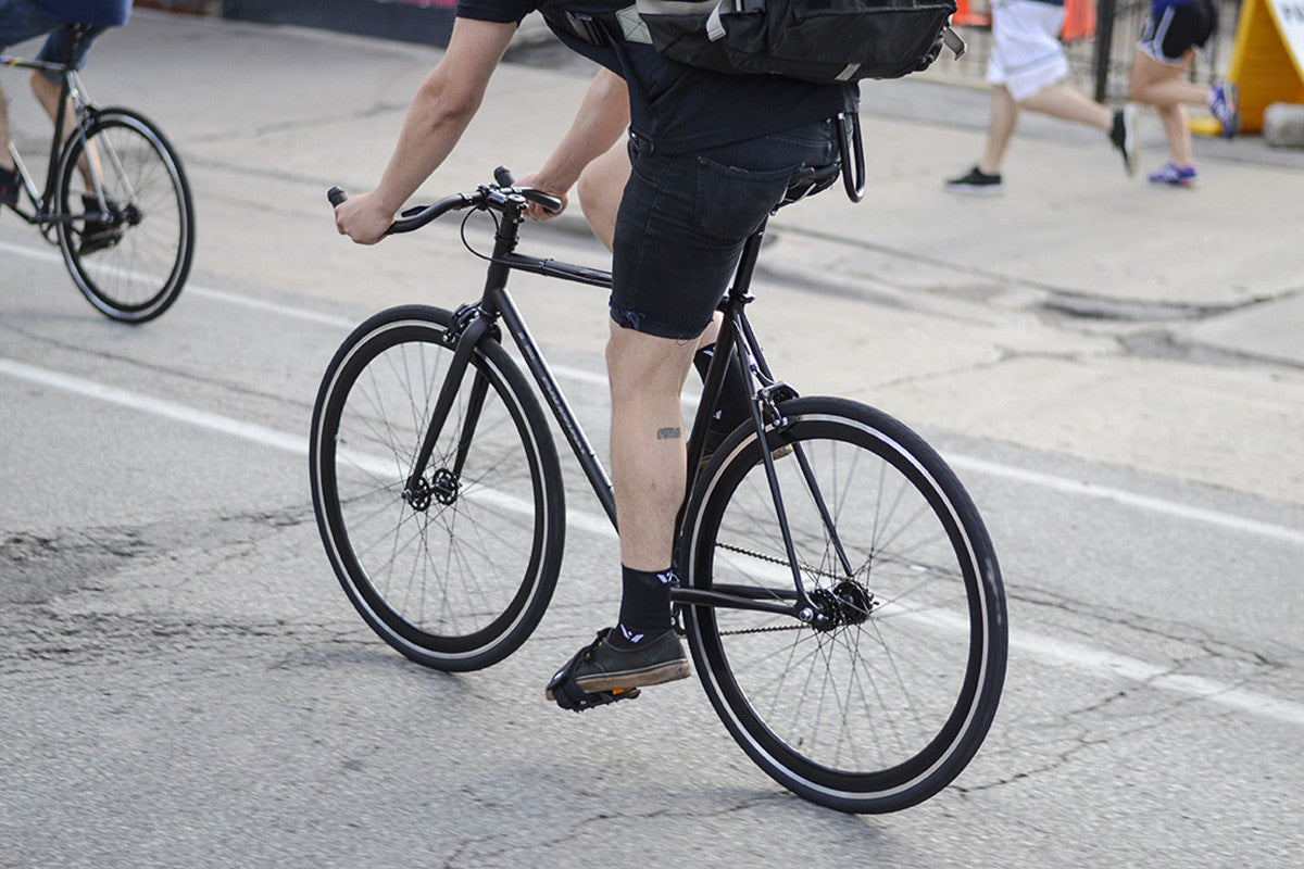 black fixed gear