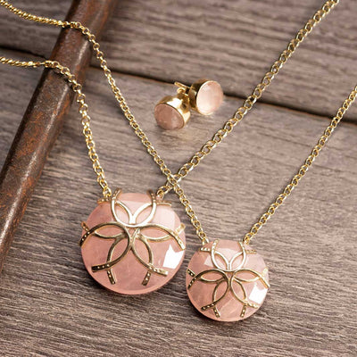 RED QUARTZ CLOVER YELLOW GOLD NECKLACE