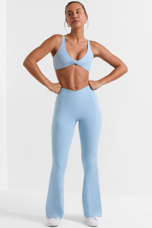 Advantage Full Length Leggings with Pockets in Ice Blue