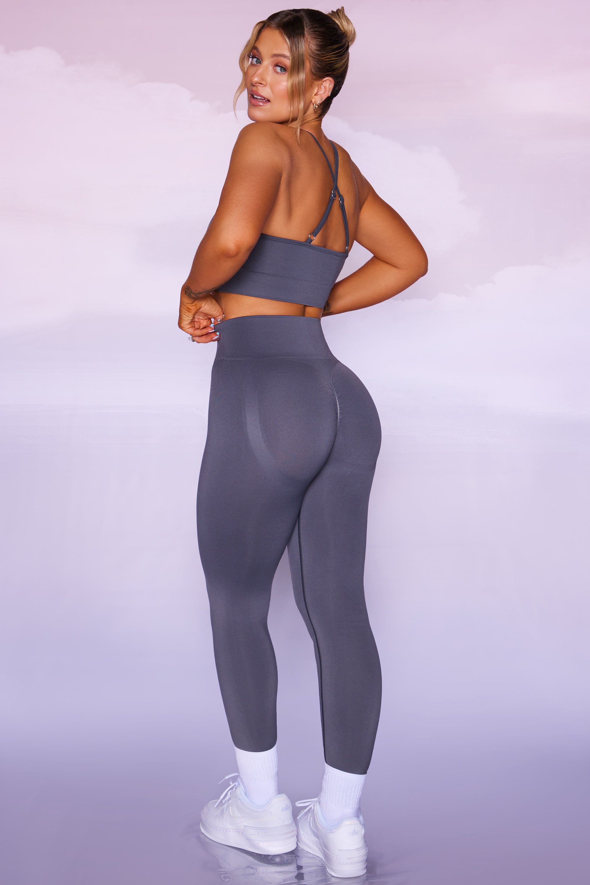 Bo Tee Purple Seamless Hi Waisted Leggings XL - $23 - From Laura