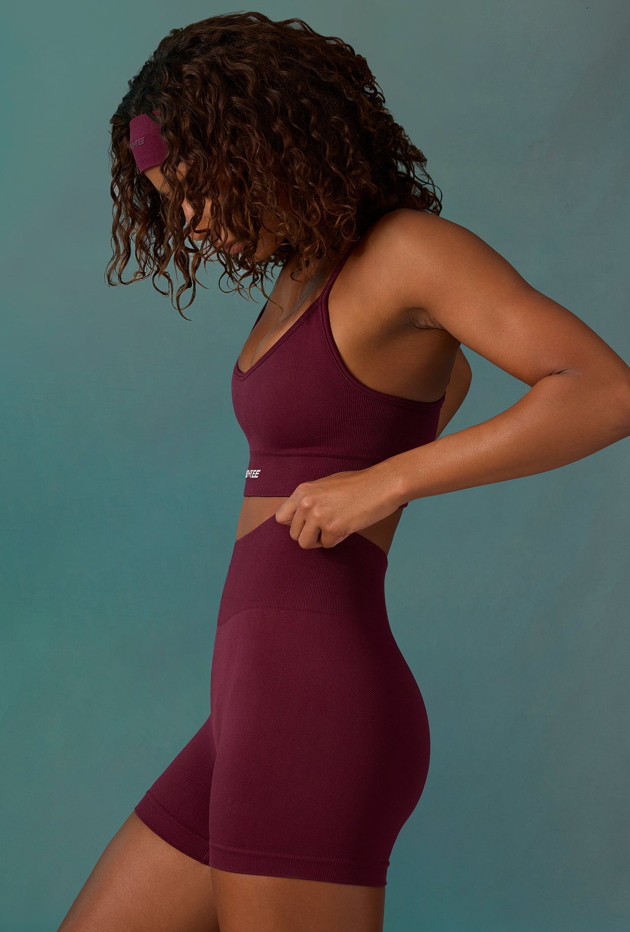 Endurance - Super Sculpt Seamless Mini Shorts in Plum