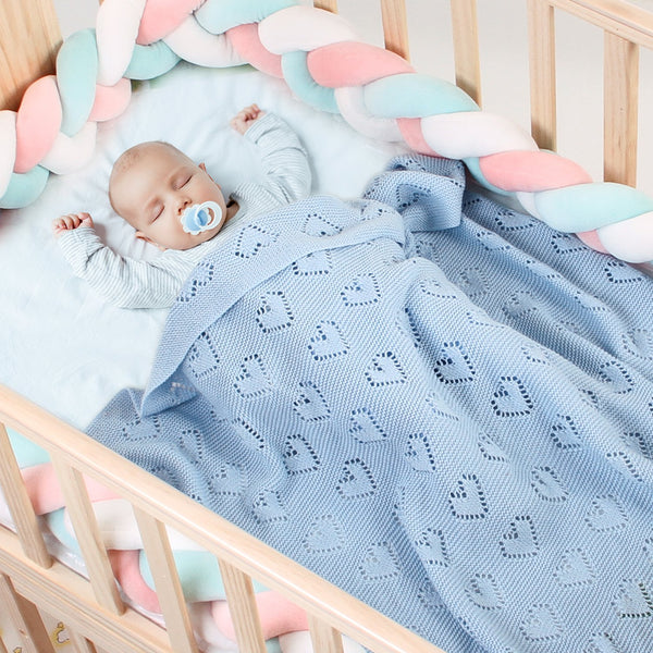 blankets in bassinet for newborn