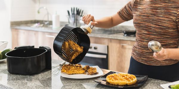 Air Fryer: 5 συμβουλές για σωστό καθαρισμό