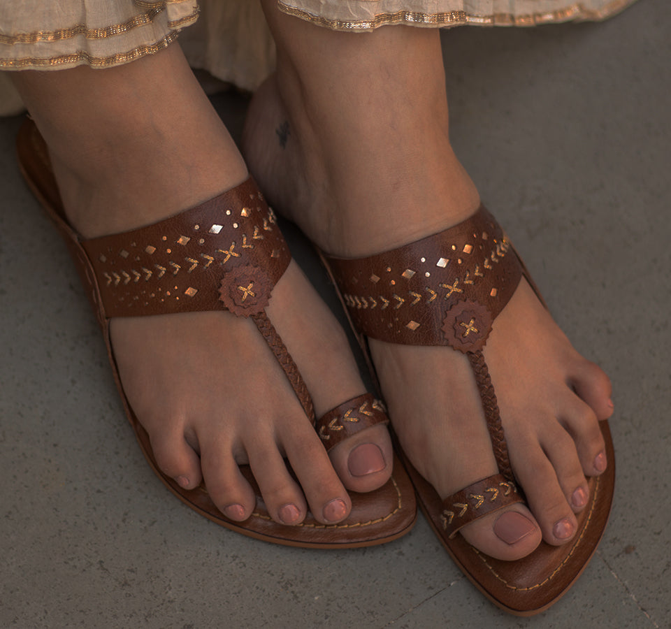 kolhapuri chappal for ladies