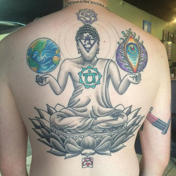 tatouage bouddha chakras dos