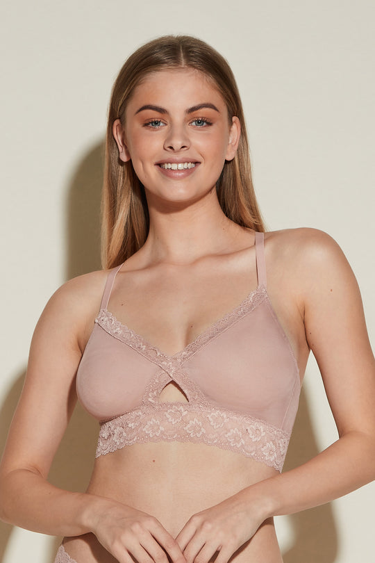 BLAKE & CO. Racerback Bralette – Pull-Over Lace Racerback Bralettes for  Women, Lace Cup and Underband Lace Bralettes for Women, Size 3X, Purple  Potion